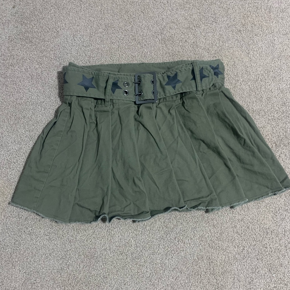 Dark Green pleated skirt from Hot Topic